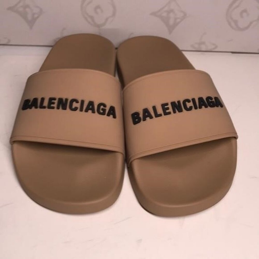 100% Authentic Balenciaga Pool Slide Sandals – Beige w/ Black Logo